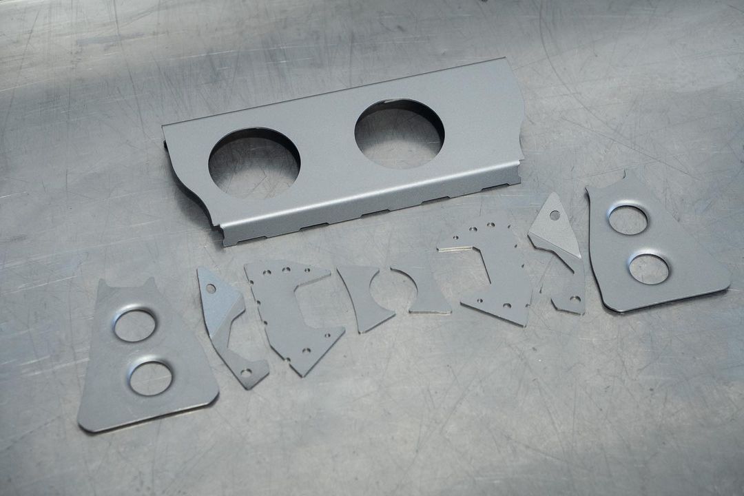 V2 R33/R34 Skyline subframe weld in reinforcement plates